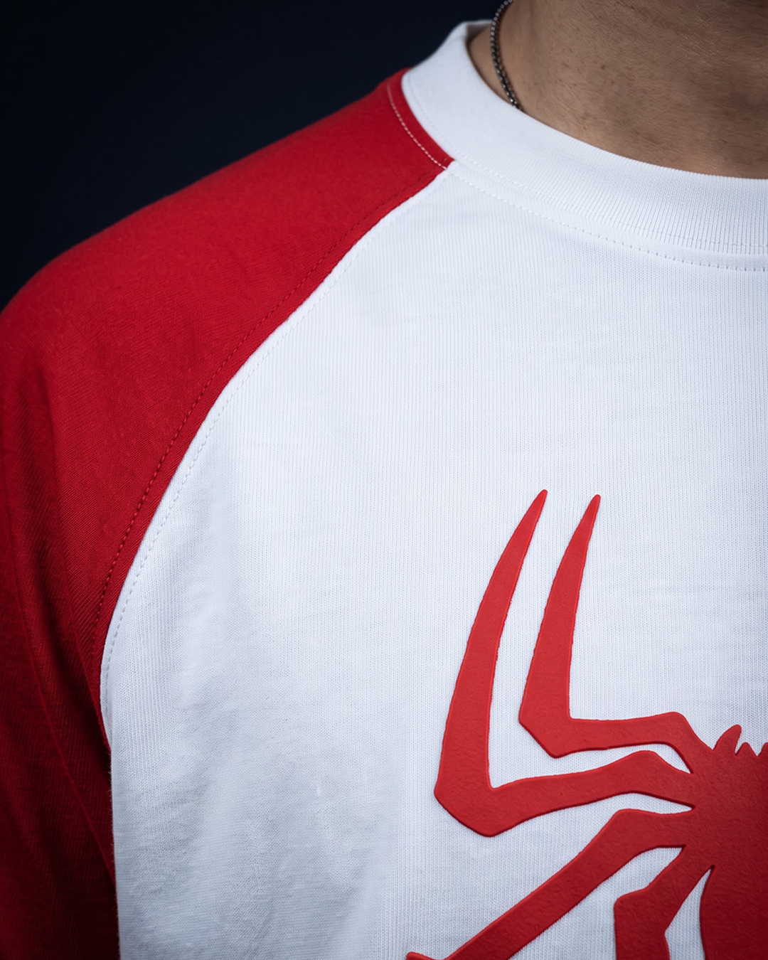CORE RAGLAN TEE