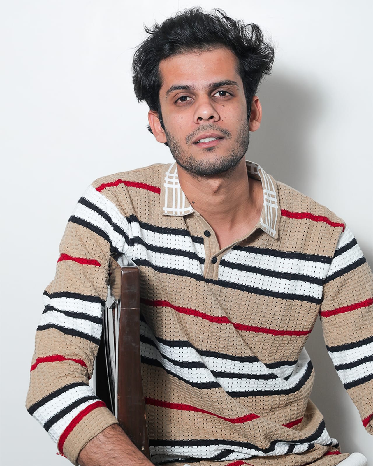 Coastal Grid Knit Polo Shirt – Beige Stripe Edition